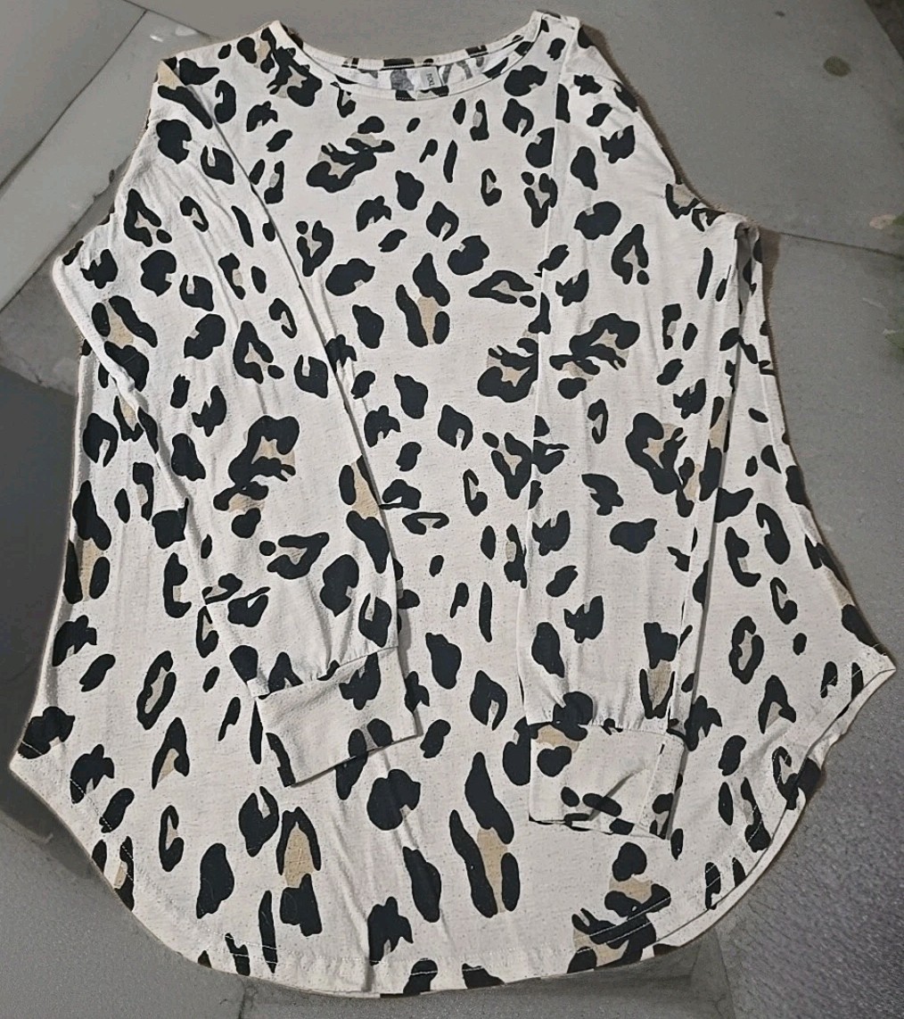 Tickled Teal Leopard Cheetah Print Long Sleeve Top Small Animal S Womens Shirt