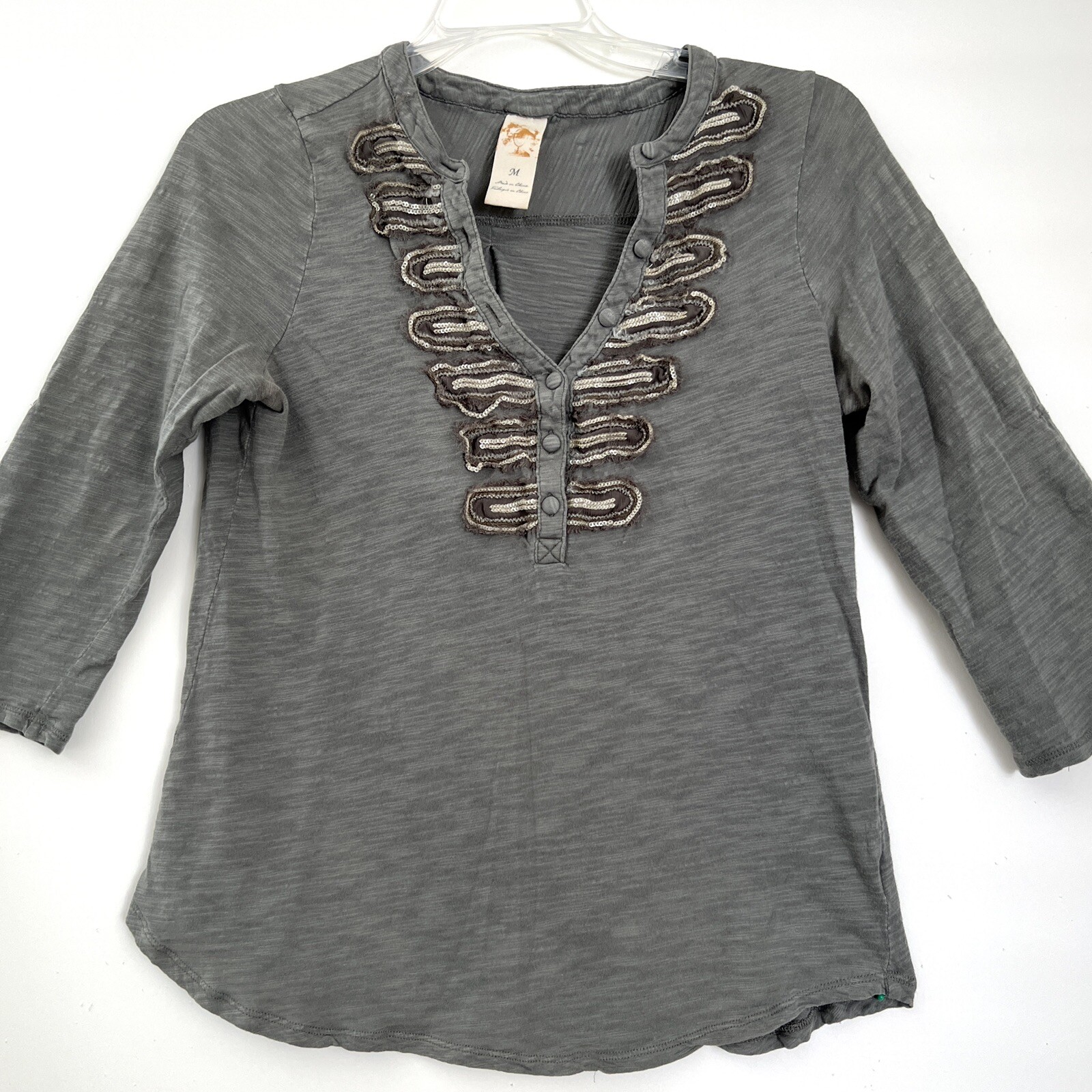 Anthropologie Size M Blouse Applique Neckline Grey blended Fabric 3/4 Sleeves
