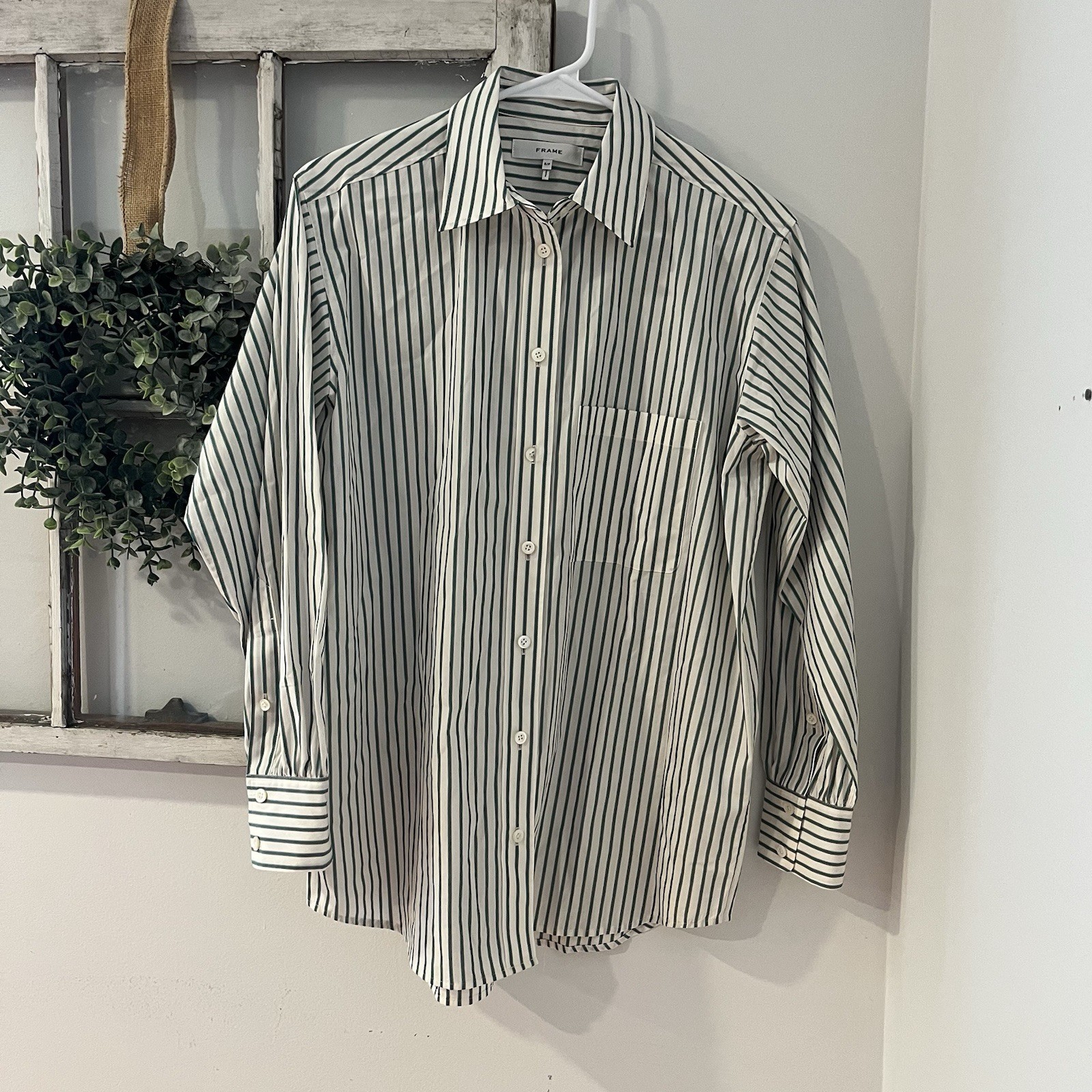 FRAME $298 Striped Cotton Oxford Size Small Pleated Back Pocket