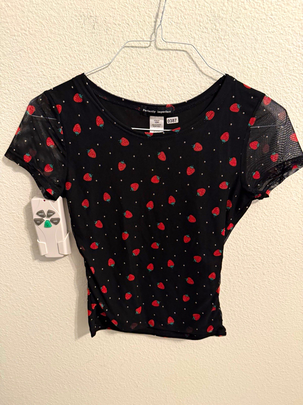 Perfectly imperfect Women’s L Black Strawberry Mesh Cap Sleeve Top