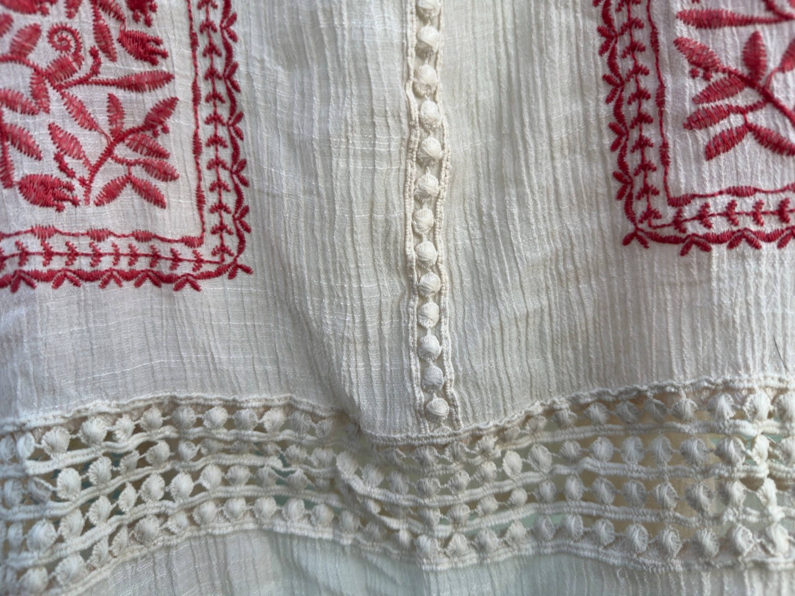 Sheer Gauzy Cream Crochet Top Red Floral Print Embroidery Sleeveless Size Large
