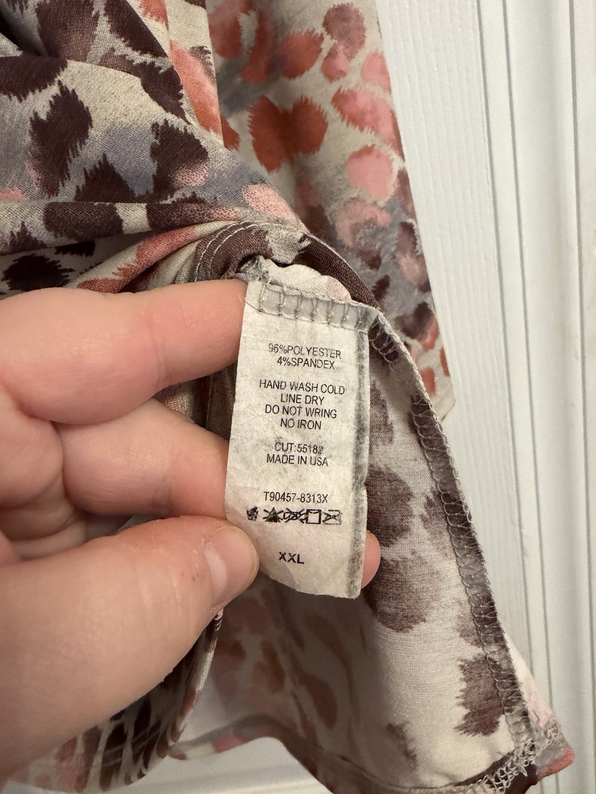 Honeyme Curvy Multi Colored Leopard Print V Neck size XXL NWOT