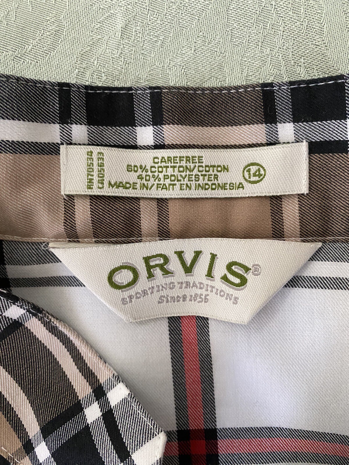 Orvis Women Size 14 Carefree Long Sleeve Plaid Shirt Button-up Stand collar A936