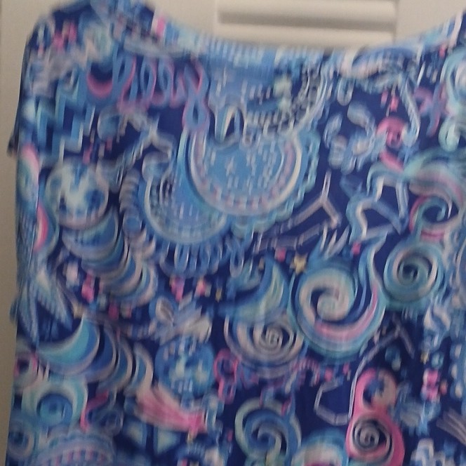 Lilly Pulitzer Women’s M Blue/Pink/White Abstract Octopus Henley V-Neck Top