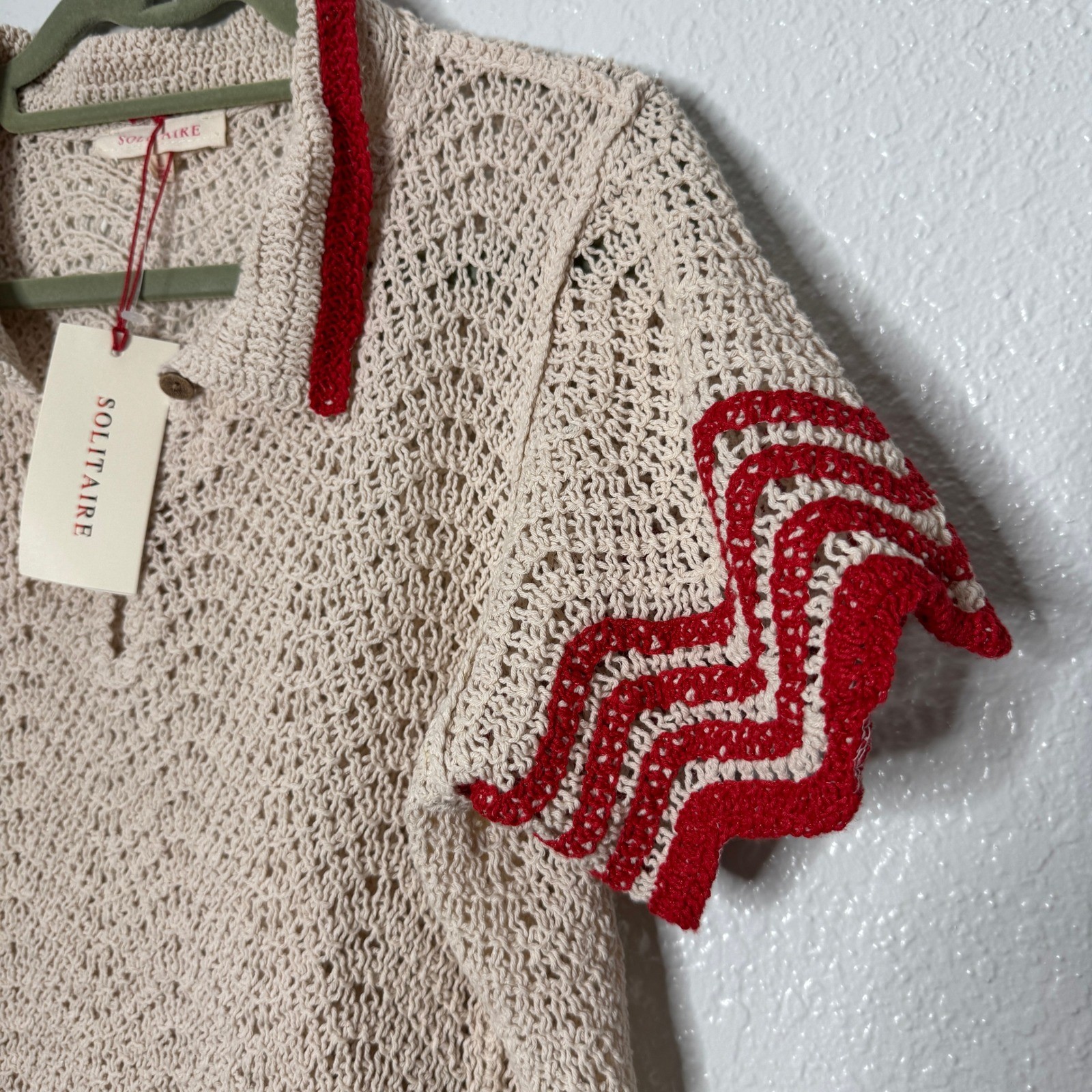 Solitaire Crochet Knit Polo Top Beige Red Chevron Scalloped Hem Womens Large NEW