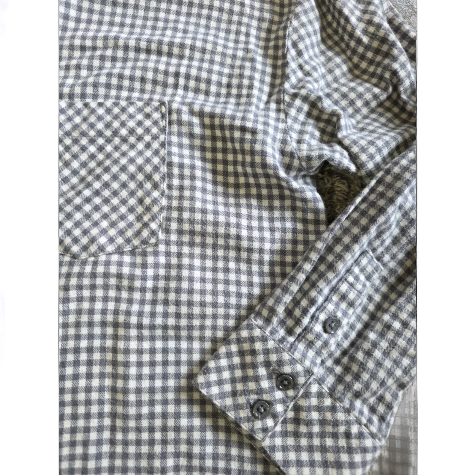 Soft Joie Anabell Gray Plaid Long Sleeve Button Up Collared Blouse Size M. C35