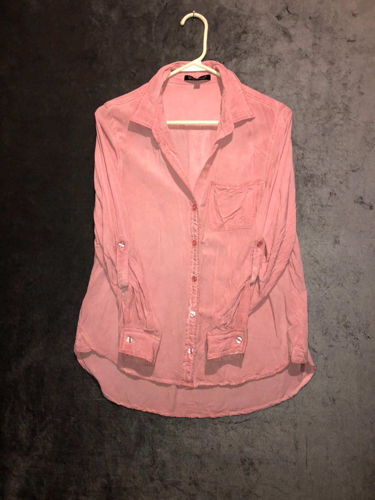 Relaxed California-Chic Womens Sandwashed Velvety Button-Down Pink Blouse Small