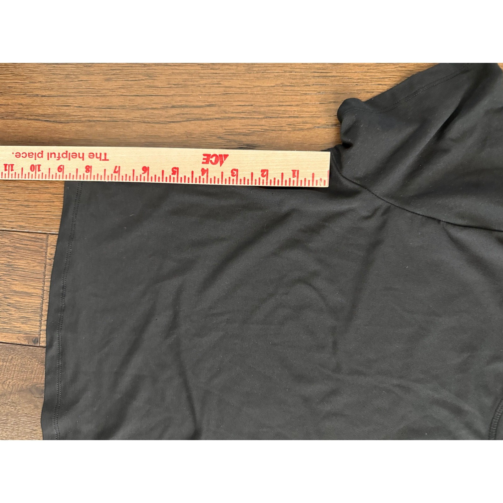 Born Primitive Black Boxy Crop Tee Pineapple Print Pocket Workout Gym Top
