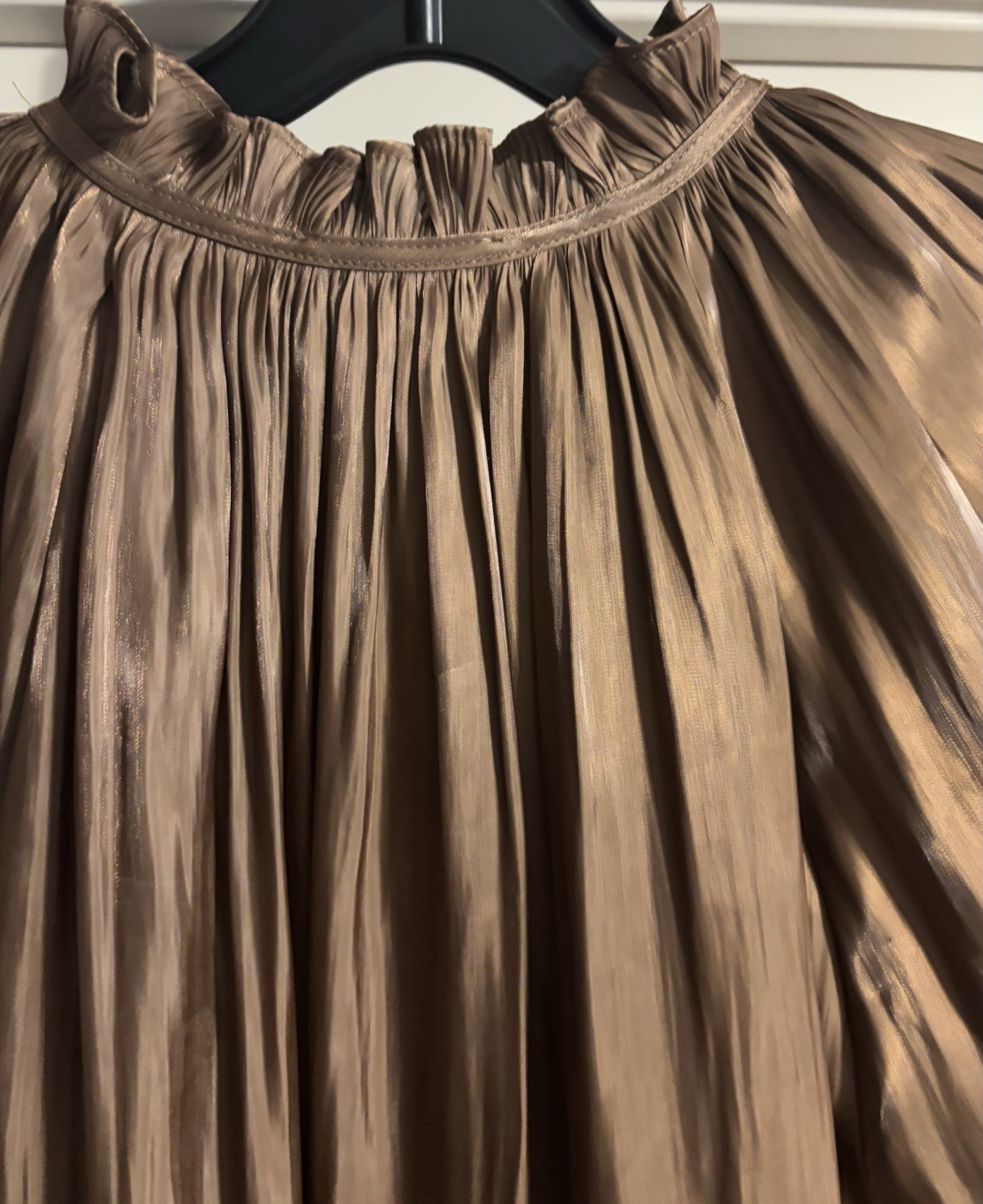 NWOT Entro Old Money Mob Wife Glam Luxury Shimmery Foil Bronze Metallic Size S