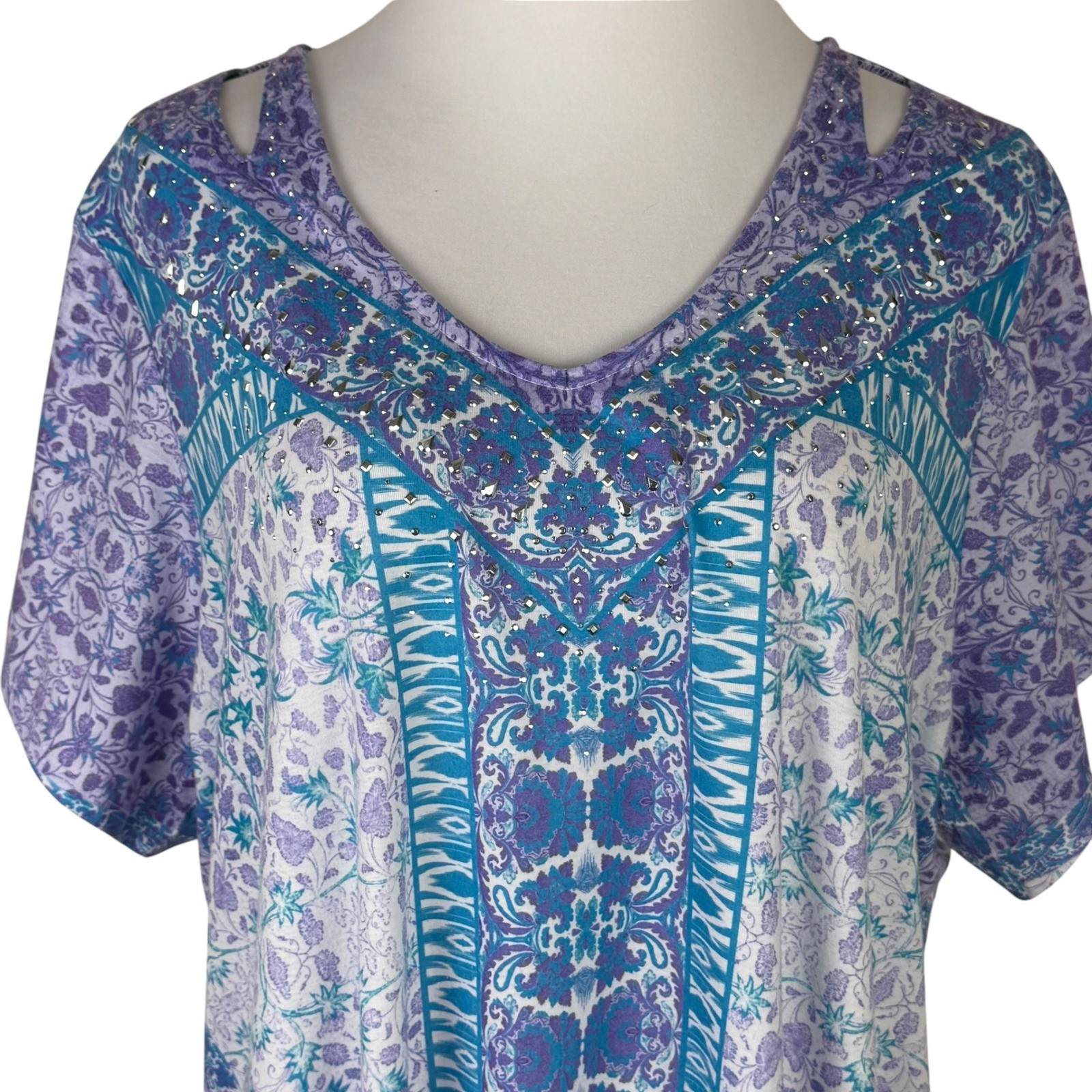 Gloria Vanderbilt Keisa Women’s 2X Purple Studded Cut Out Handkerchief Blouse