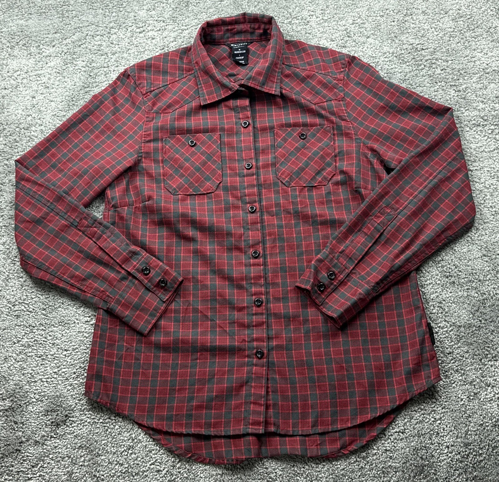 Oakley Shirt Womens M Red Long Sleeve Button Front Plaid Cotton Pockets Collared