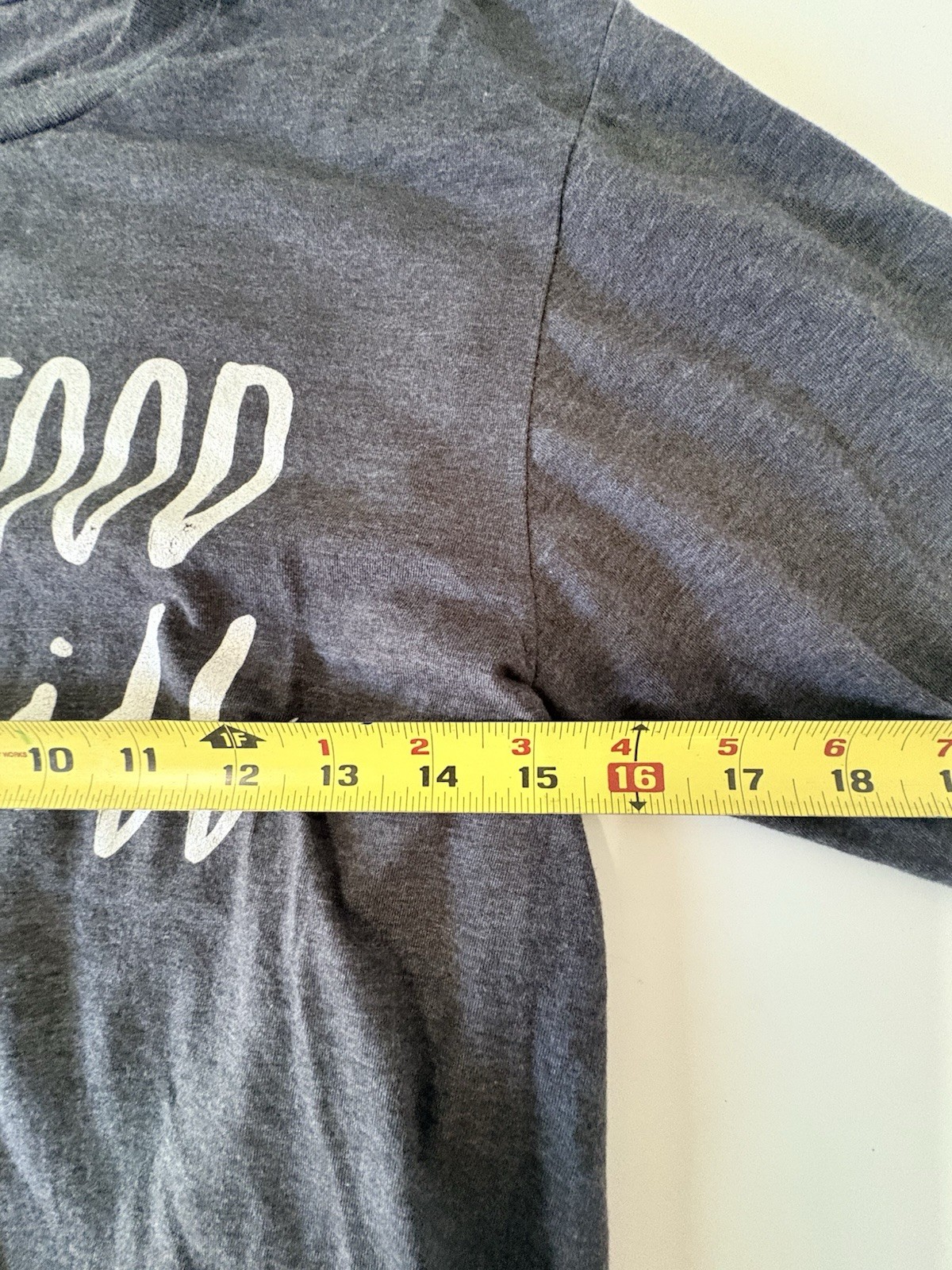 Women’s Size Small S Heather Grey Long Sleeve Junk Food And Chill T-shirt