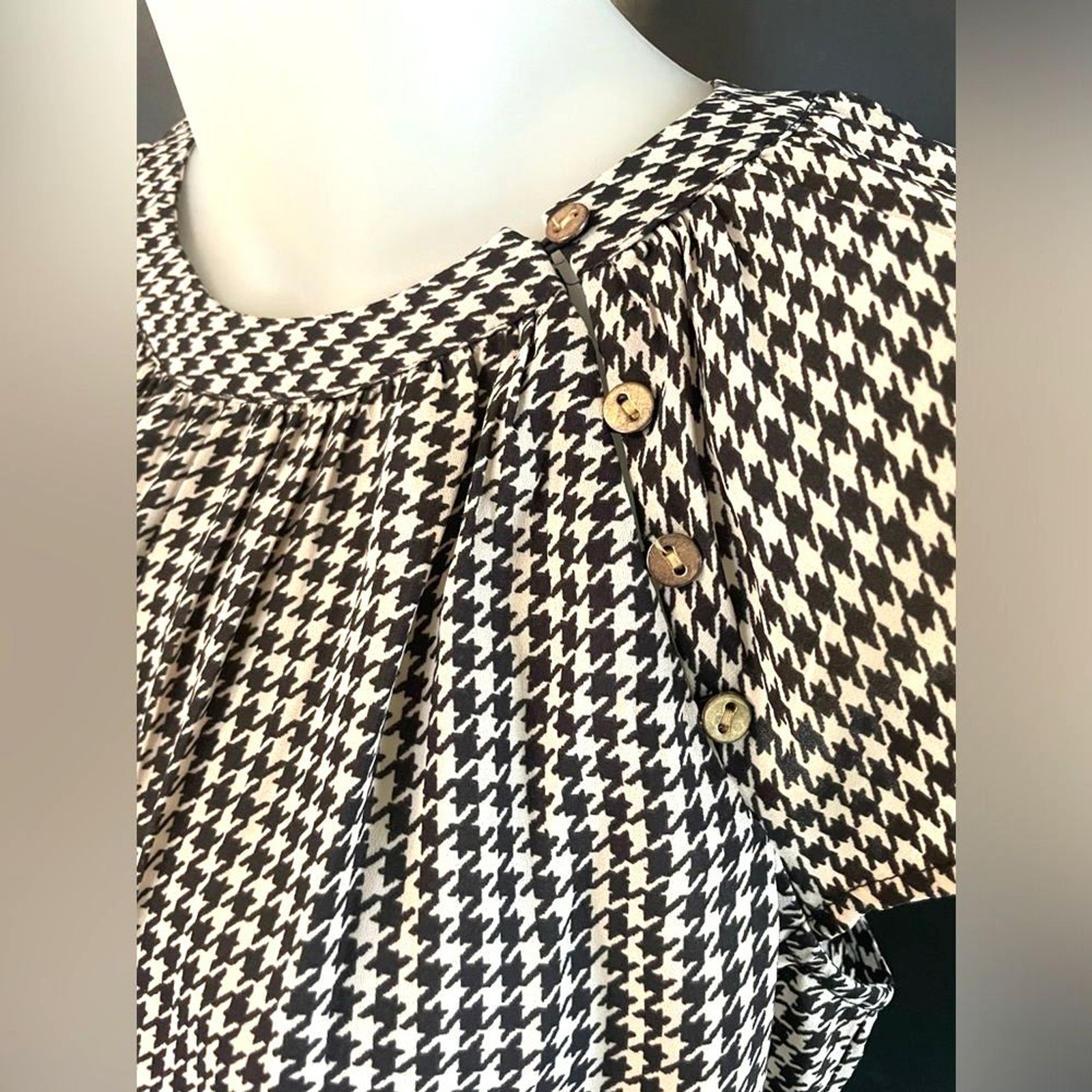 LOFT Houndstooth career shirt pleated chest with gold tone buttons