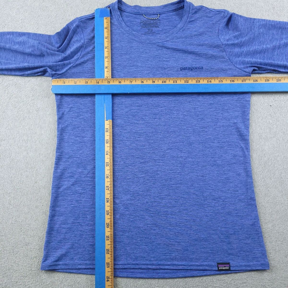 Patagonia Top Womens XS Blue Capilene Cool Daily Graphic Long Sleeve T-Shirt