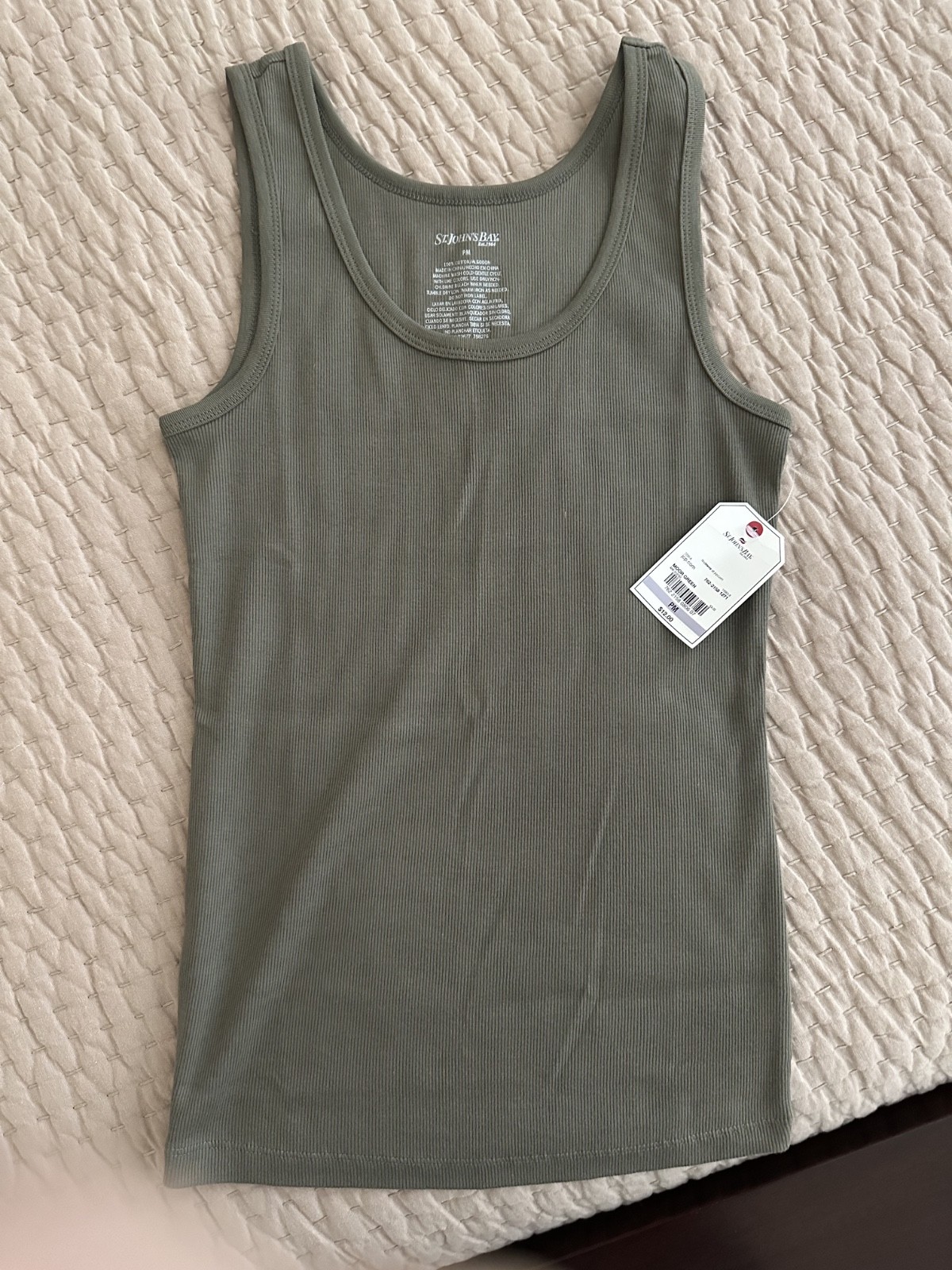 St. John’s Bay Women’s Scoop Neck Tank Top Size Medium Oak Moss 100% Cotton NWT