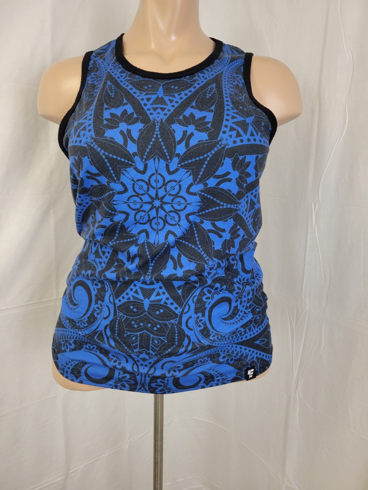Electro Threads Women Blue Sleeveless Top Large Abstract Print PILLING