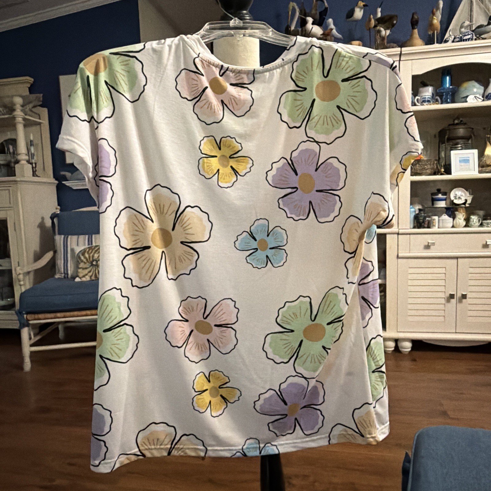 Dokotoo Women’s Short Sleeve Top Lg NWOT