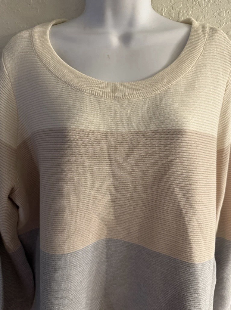 New 2X Cyrus Top #900*15 Rayon/Polyester. 56 Inch Chest, 30 Inches Long.