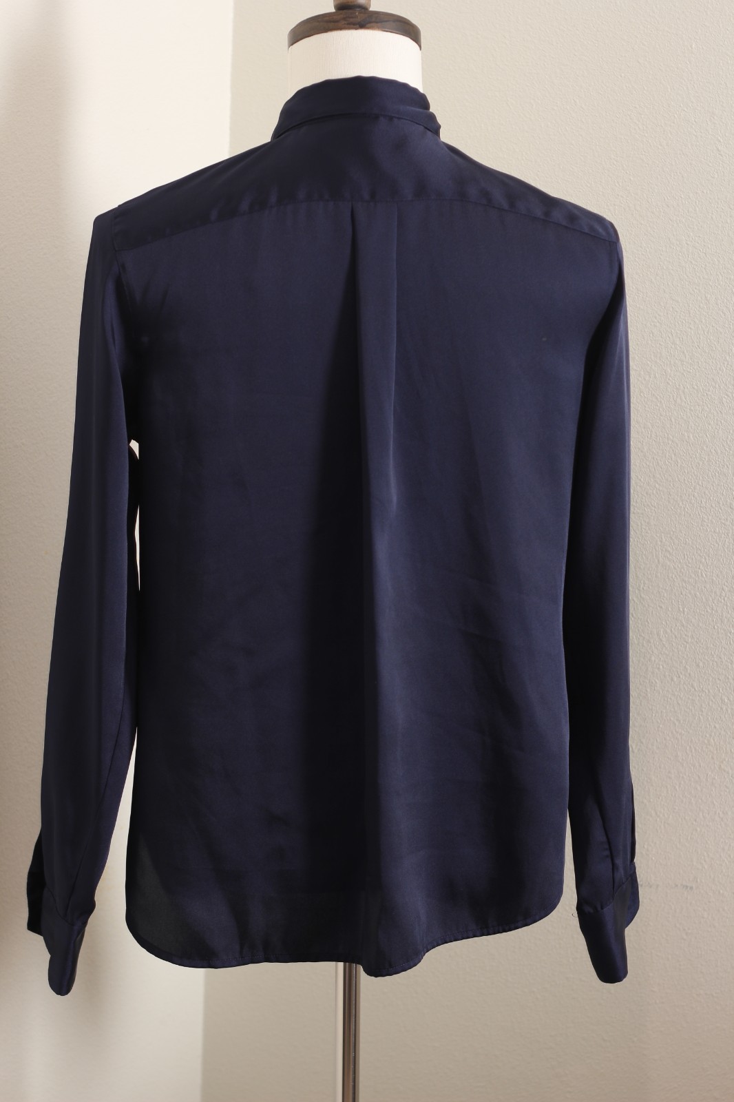 lauren Ralph lauren blouse women’s large navy blue gold tone buttons