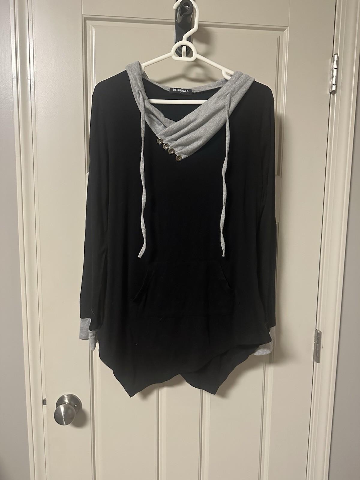 LOT of 4, Women’s Tunic length tops Size Large