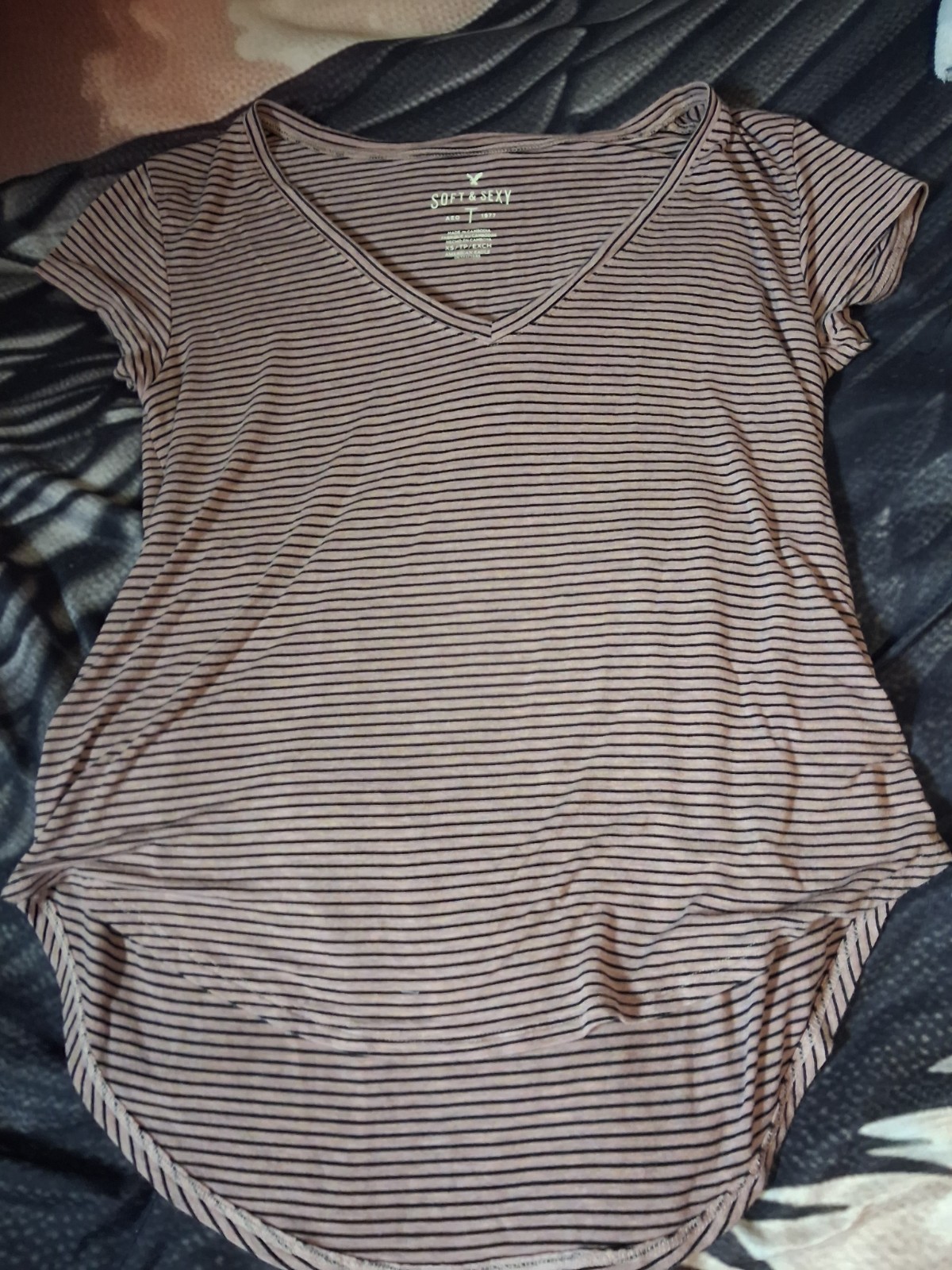American Eagle “Soft & Sexy”Womens Tunic Style,V-neck, Relaxed Fit,Shirt Size XS