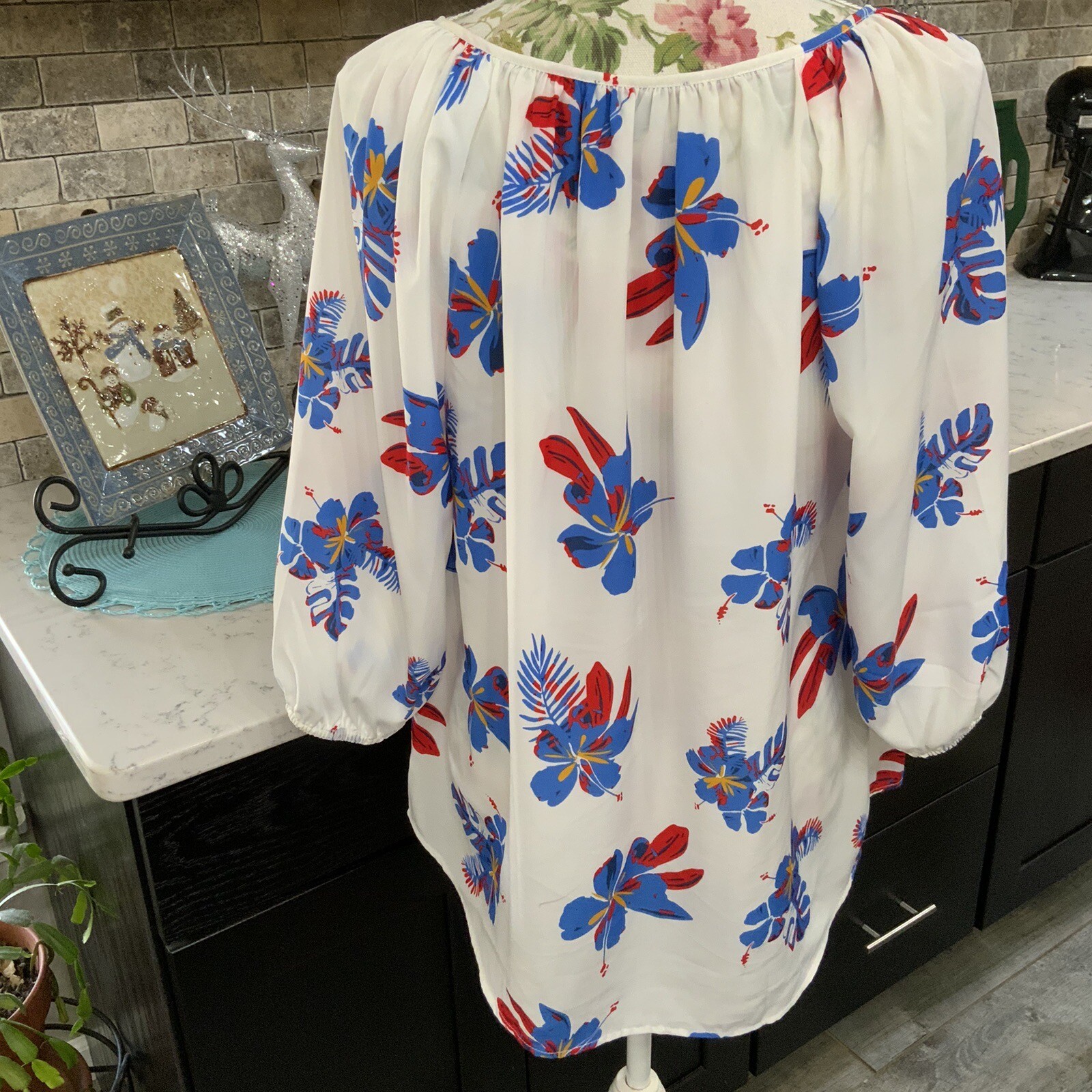 Tommy Hilfiger Hibiscus White Red Blue Multi Printed Tie-Neck Blouse Size Large