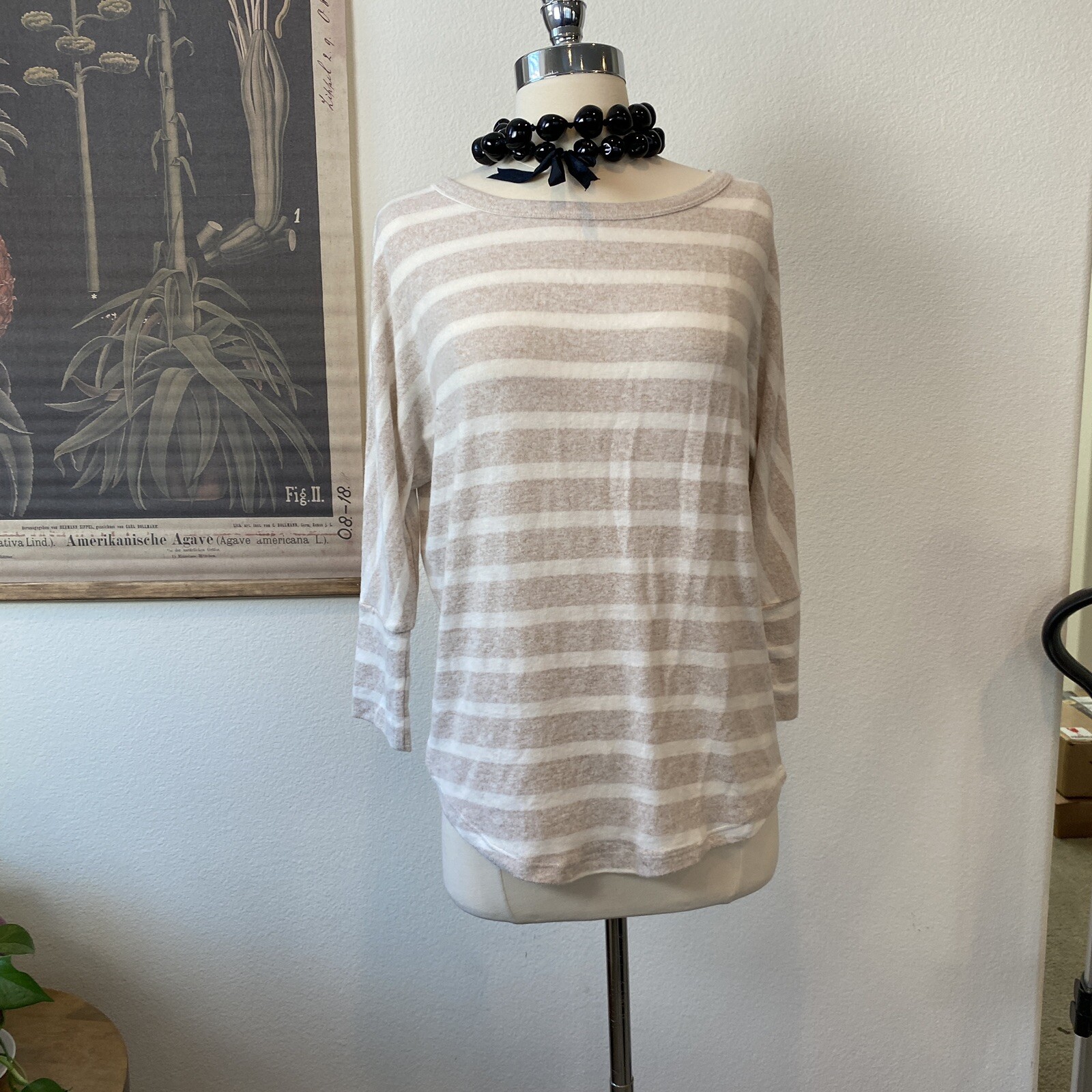 MIX by 41 Hawthorn Size S White & Beige Striped Soft Relaxed Fit Knit Top Small