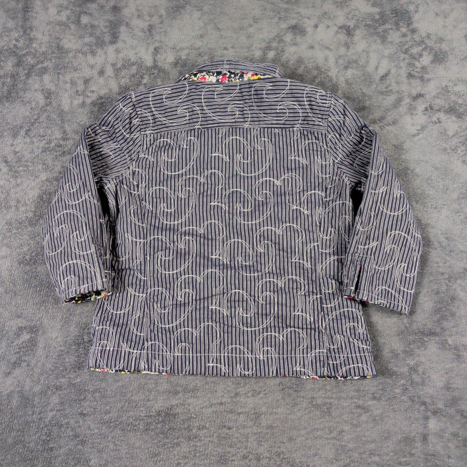 Quilted Reversable Floral/Grey Western 3/4 Sleeve Button Down Shirt Size Large
