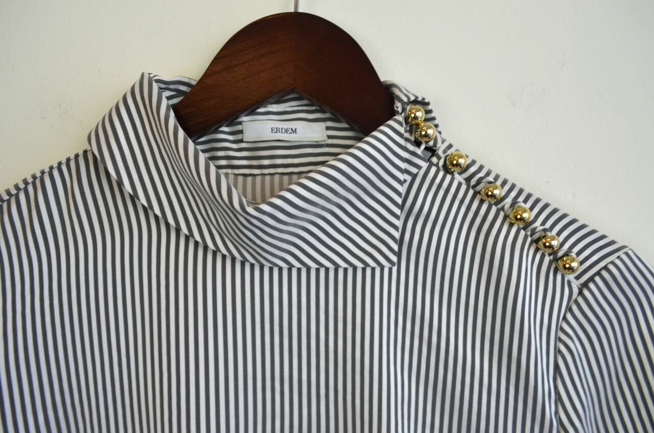 ERDEM Grey White Gold Cuff Link Mock Pin-Stripe Satin Blouse Top 6 = 10 42 38 36