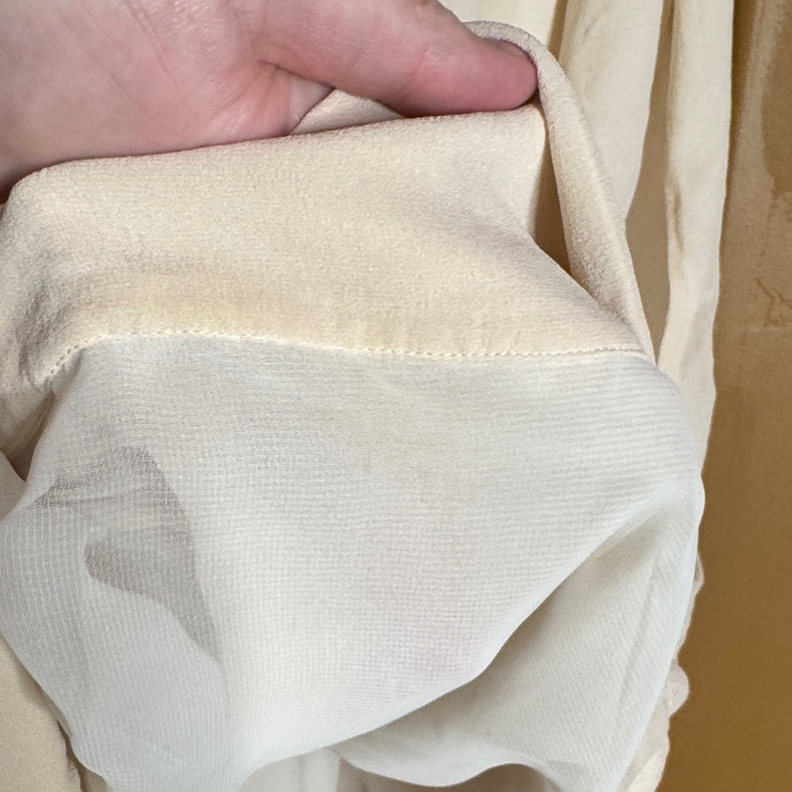 Viktor & Rolf Cream 100% Silk Blouse with Elegant Bow Size Medium (40 cm = 8)