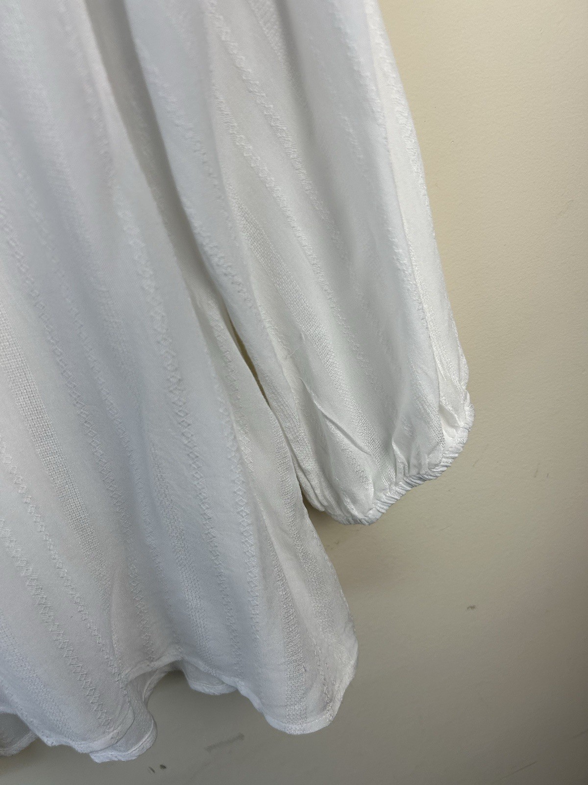 Tribal White Embroidered Flowers Peasant Blouse Tassels Lightweight Sz PL Boho
