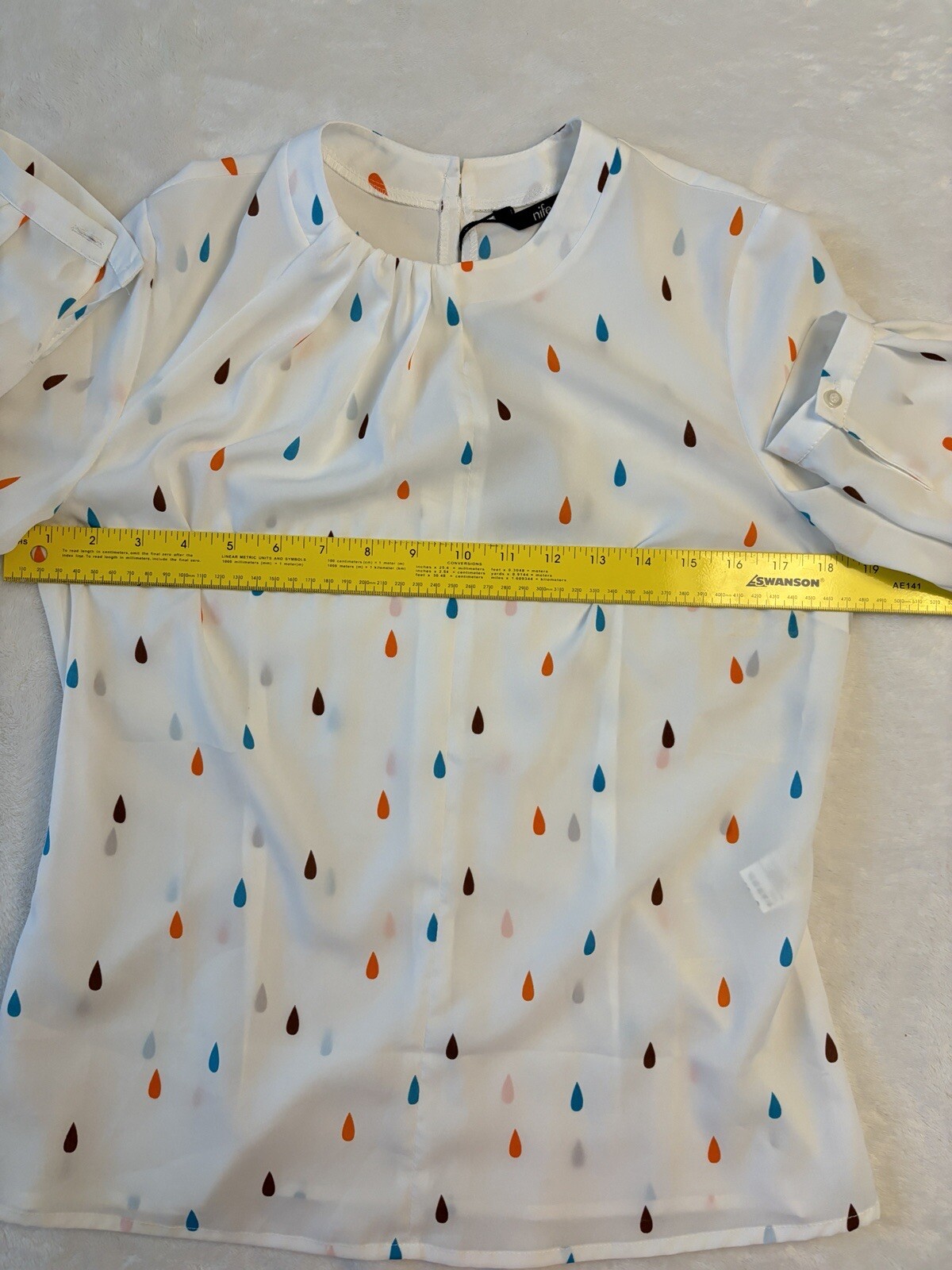 Nife Women’s Blouse White/MultiColor Teardrop Design Long Sleeves NWT Size Small