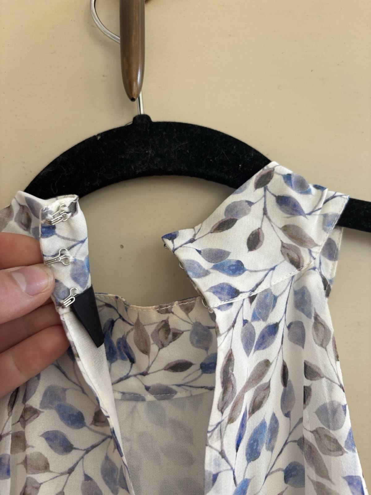 Intermix Silk High Neck Blue Leaf Blouse Open Shoulder Small Lined Spring