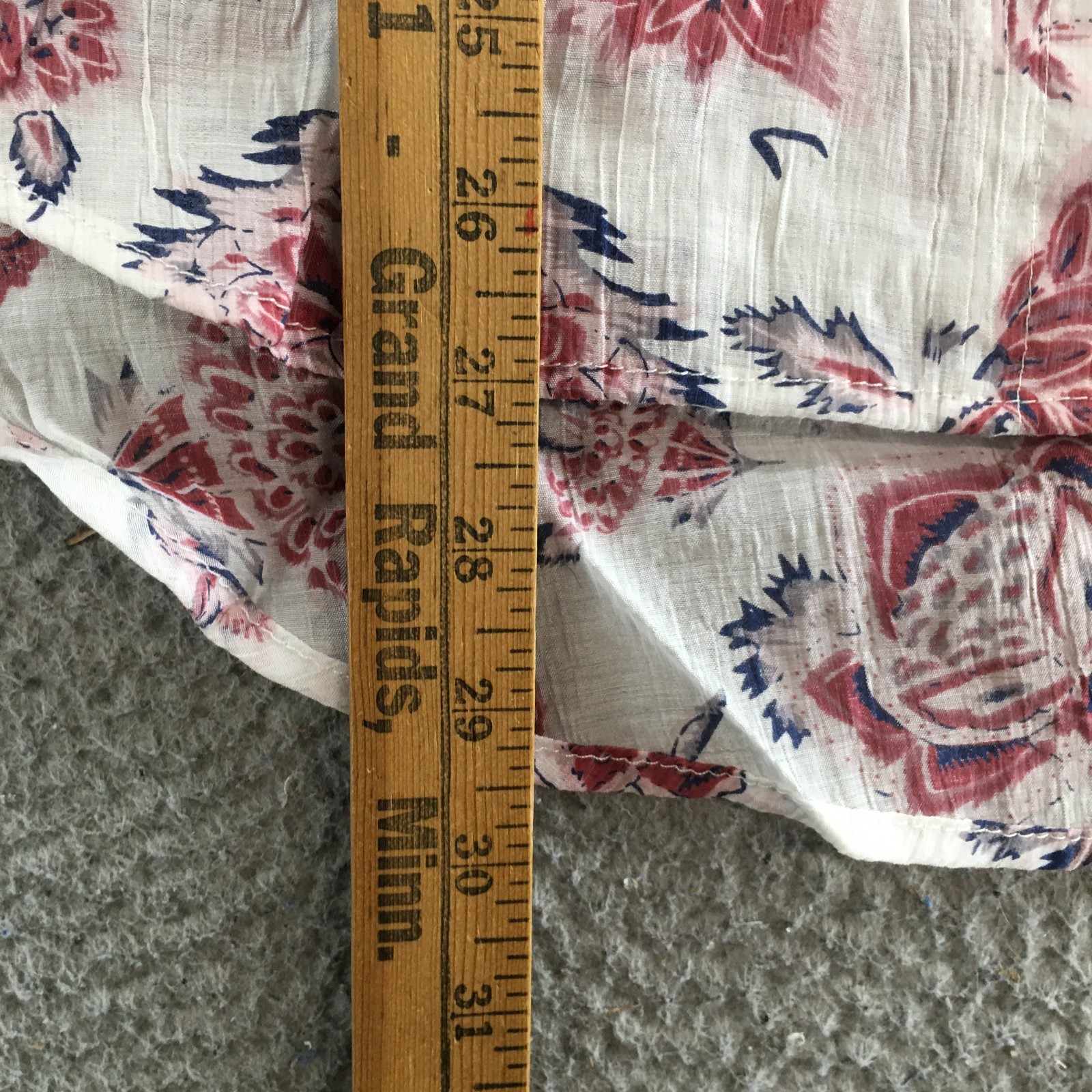 BD Collection Button Up Shirt Womens S Long Sleeve Point Collared Floral White