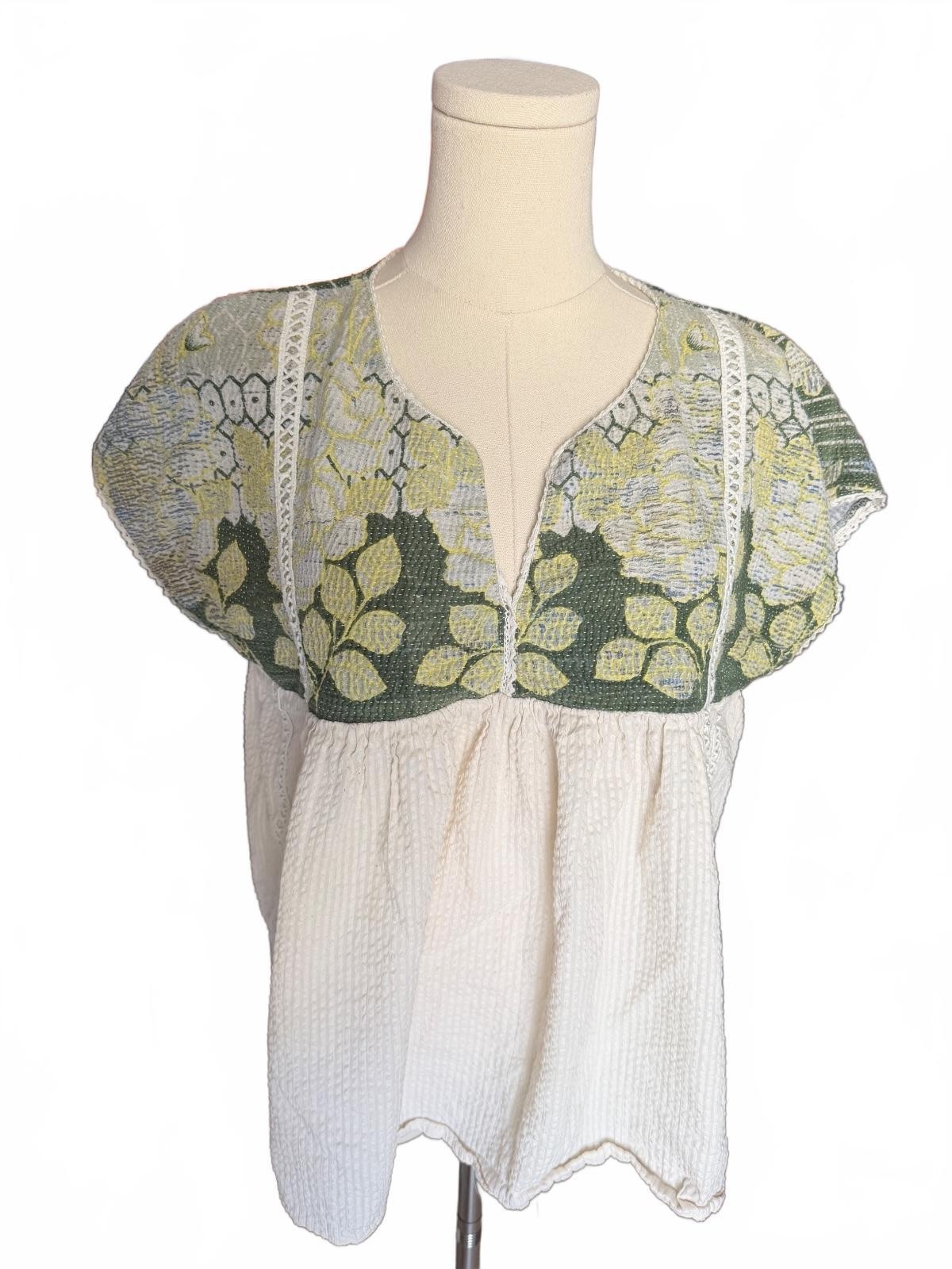 World Market Heritage Flower Embroidered Boho Top Size Small