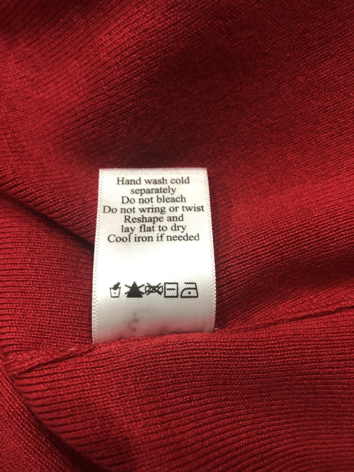 NWT COLDWATER CREEK RED SILK & NYLON BLEND V-NECK SLEEVELESS TANK TOP ~ XL (18)