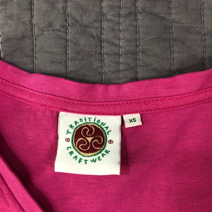 Traditional Craftwear T Shirt Women XS Pink Glitter Bling Ireland Luck Irish Tee