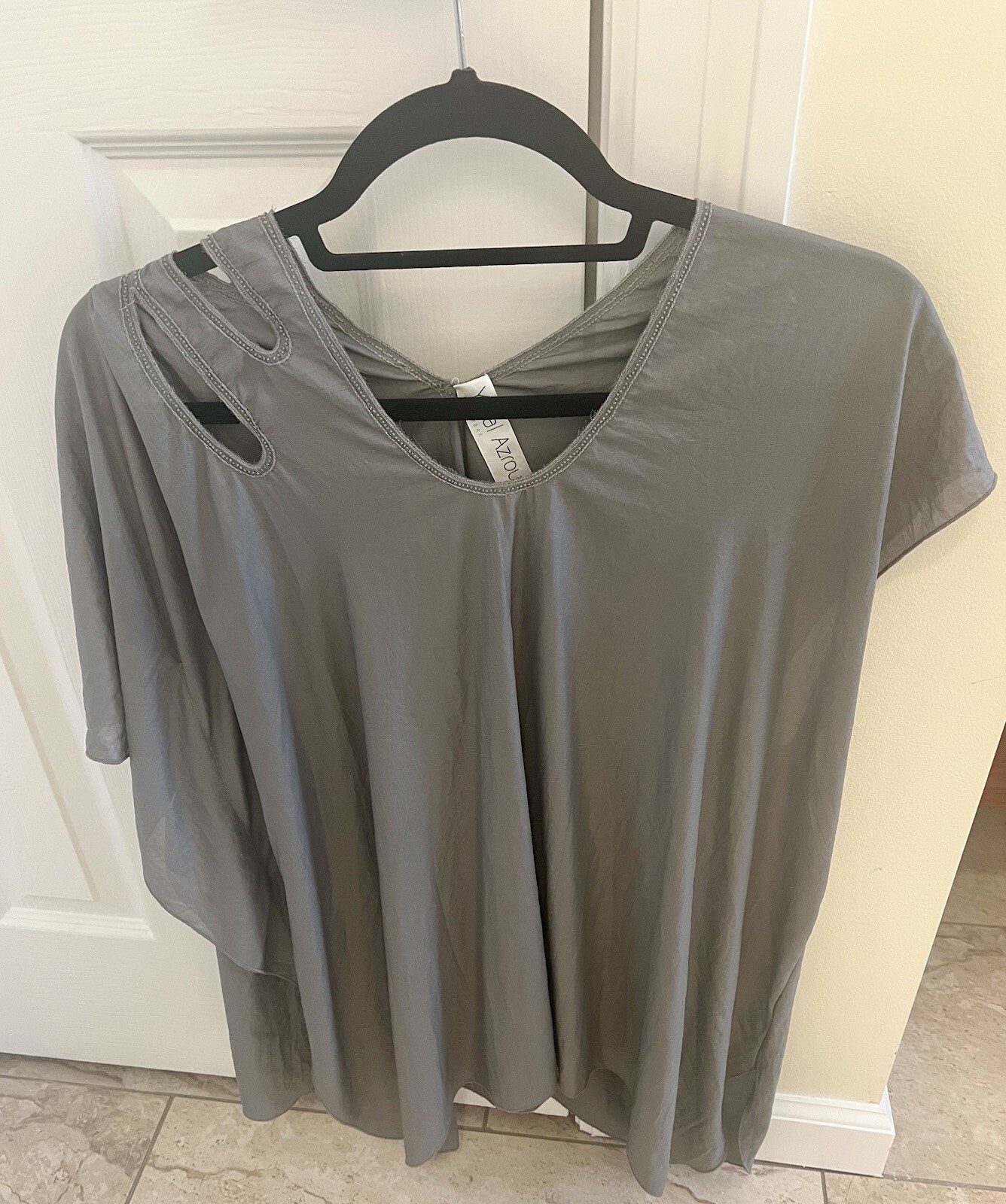 YIGAL AZROUEL WOMENS COLD SHOULDER BLOUSE TOP – SHIMMERY GRAY – SIZE XL