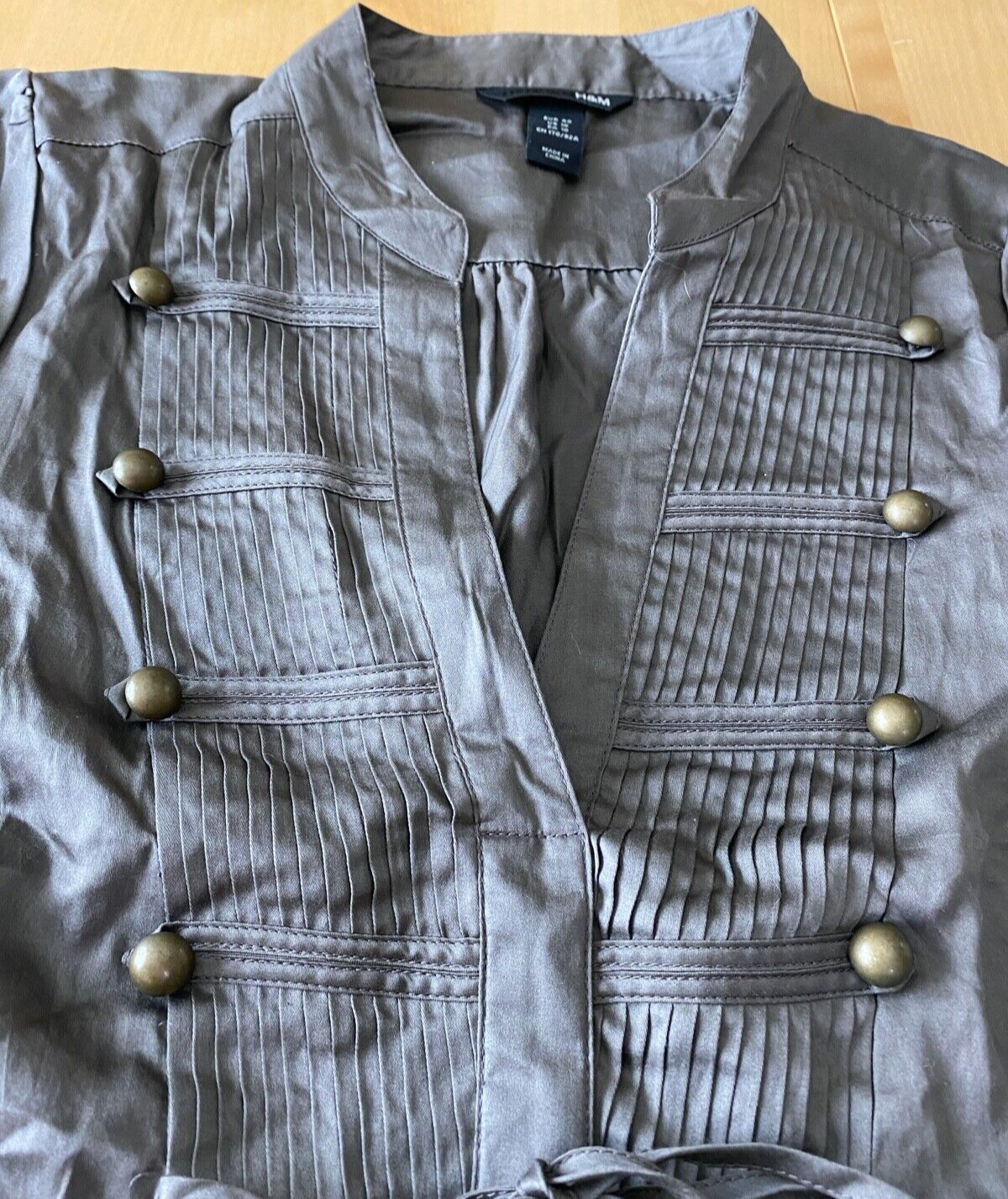 NWT H & M BROWN PLEATED CAP SLEEVE BLOUSE WOMENS SZ 10
