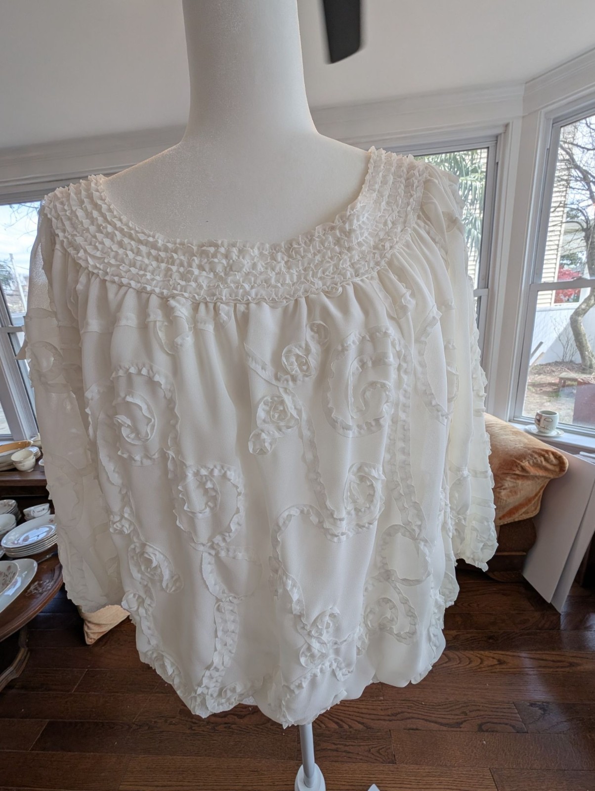 Textured White Chiffon Peasant Blouse Size M Smocked Scoop Neckline Boho Chic