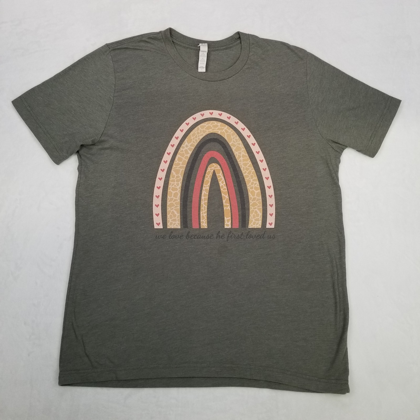 Green Rainbow Graphic T-Shirt Women’s Olive Size Large Soft Classic Casual