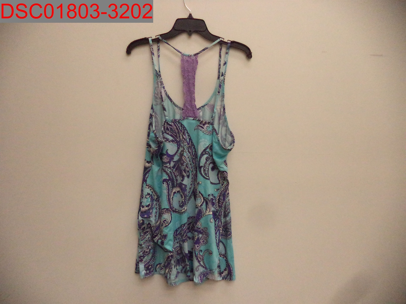 Pre-Owned – Linea Donatella Women’s Blue Paisley Print Chemise, Size L