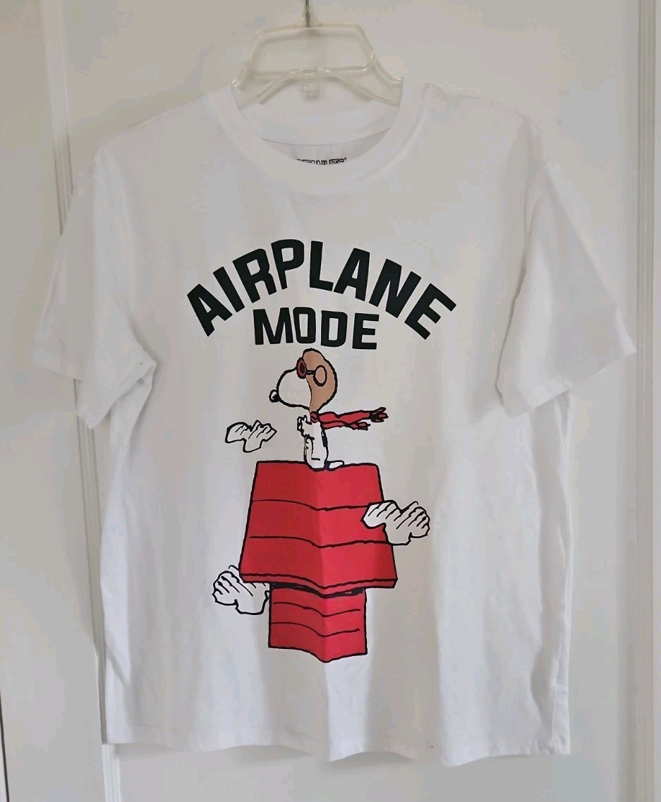 2 Peanuts Worldwide T-Shirts 2023 Snoopy & Woodstock 2025 Airplane Mode size M