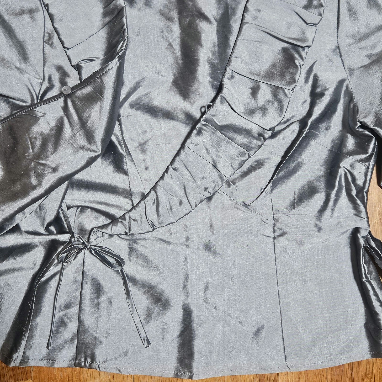 Sunny Taylor Silk Wrap Top Blouse Gray Size 6 Long Sleeve Ruffle Tie