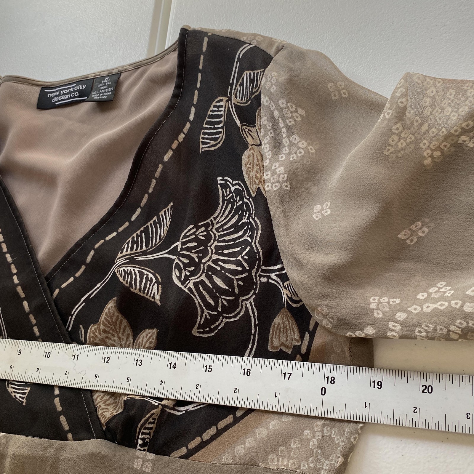 VTG NYC Design Co Top Womens Medium Beige Floral Silk Sheer Lined Fairy Boho Y2K