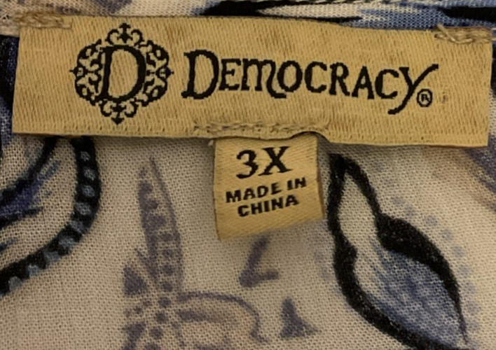 Democracy Women’s Plus Size 3X Kimono Sleeve Blue White Floral Top Contrast Trim