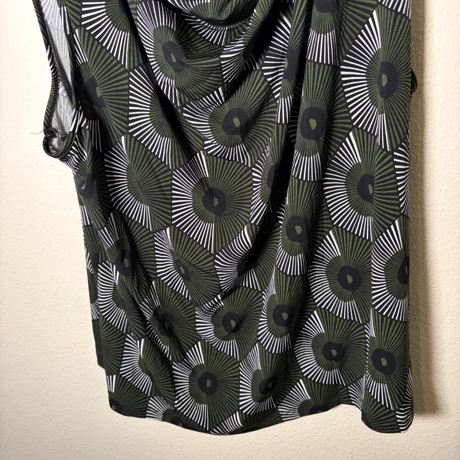 Carolyn Taylor Tank Top Women’s 3X Cowl Neck Sleeveless Chain Causal