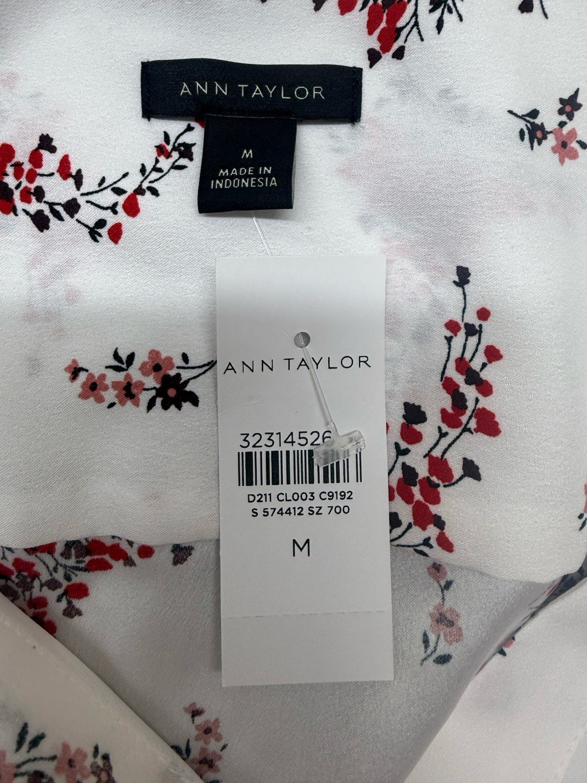 Ann Taylor Womens Medium New Blouse White Red Black Flowers V neck Button Front