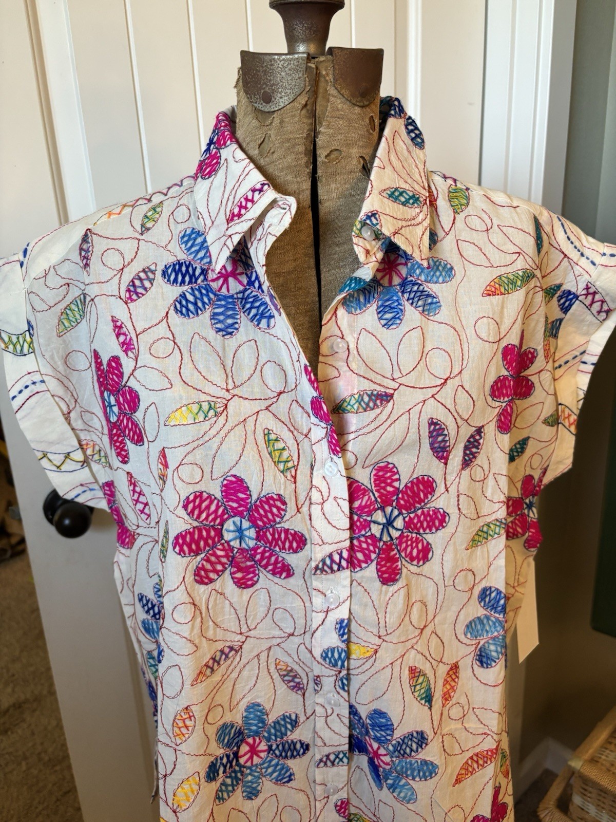NWT En Creme Wildflower Pop Embroidered S/S Top Cream Boho MED/LRG