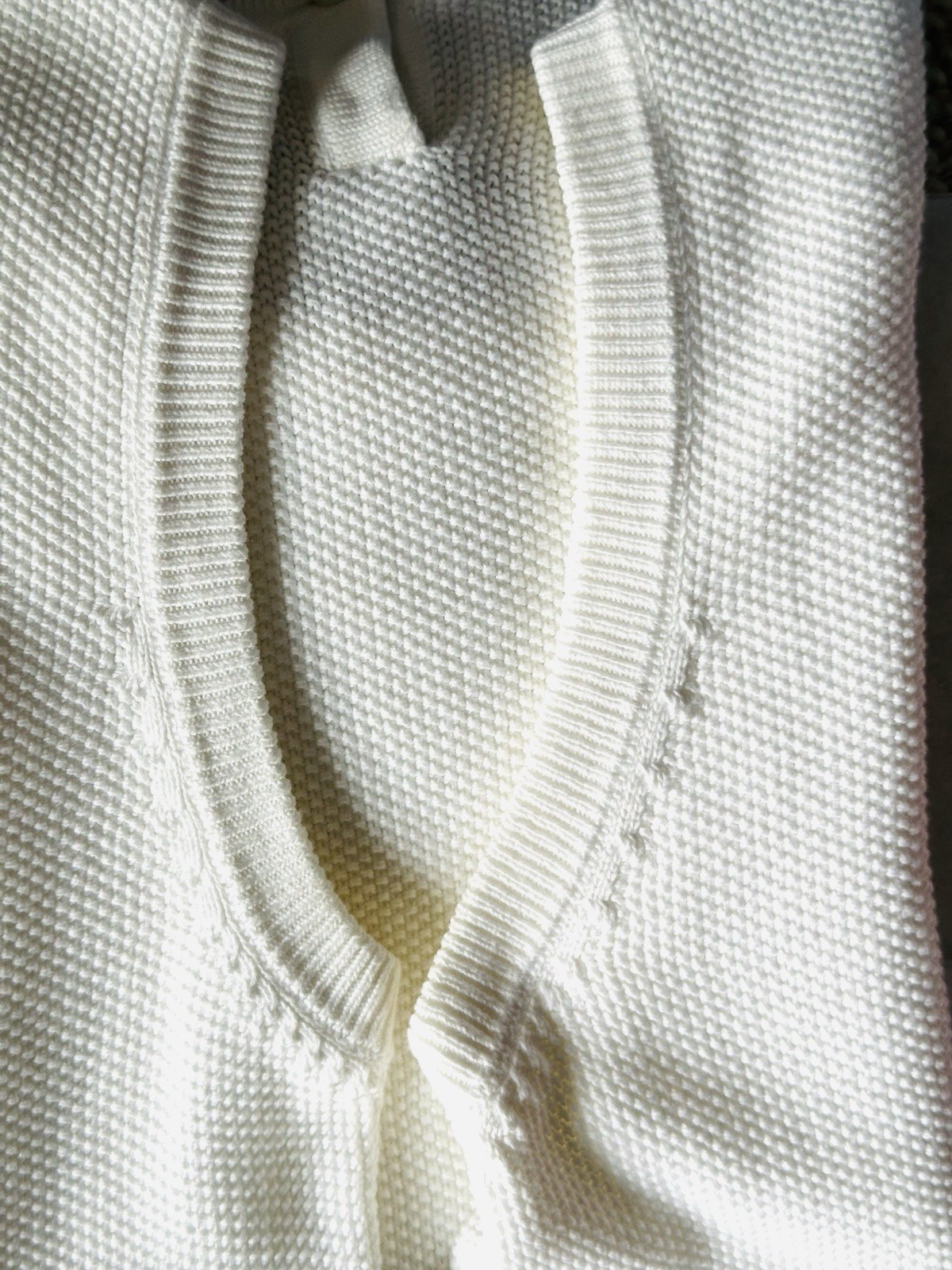 CHANEL COTTON KNIT SLEEVELESS TOP OFF-WHITE SIZE 48 ITALY